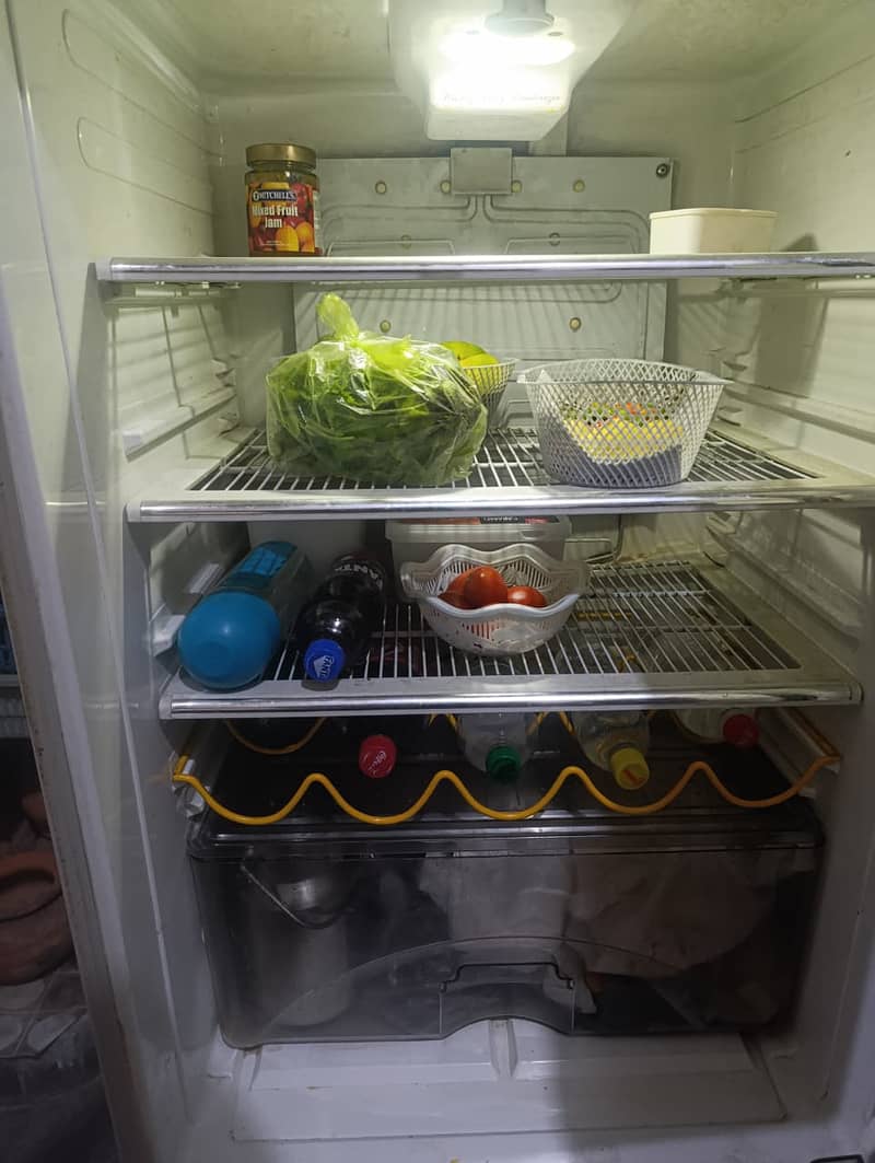 Dawlance Refrigerator – Pristine Condition (Solid Build Quality) 3