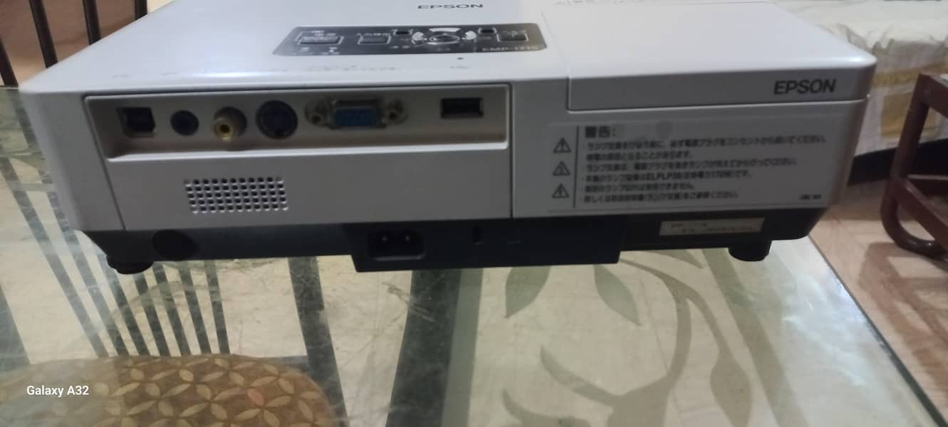 Multimedia Projector EPSON 1