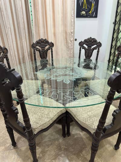 Dining Table with 6 chairs