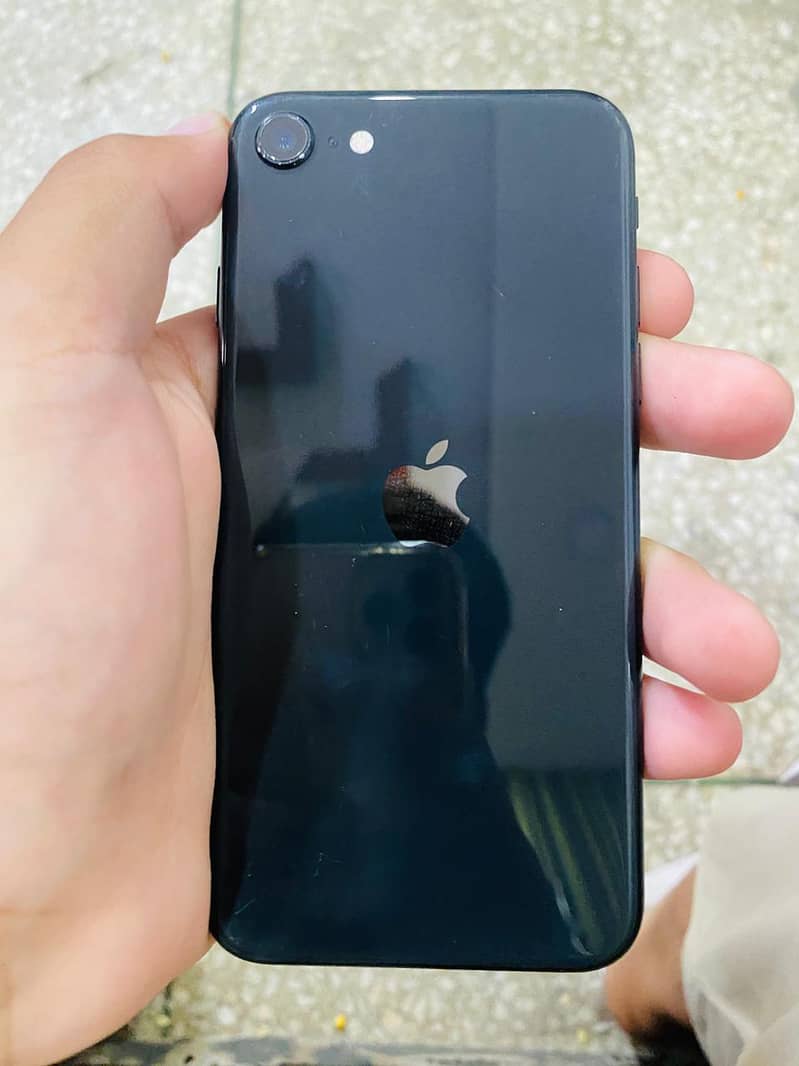 Apple iPhone SE 3