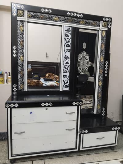 dressing table and showcase