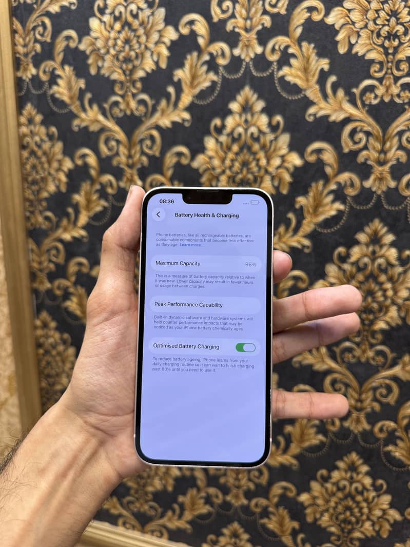 Apple iPhone 13 3