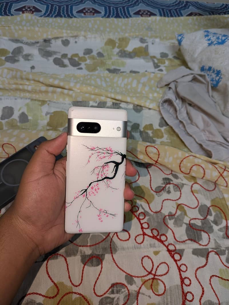 Google Pixel 7 4