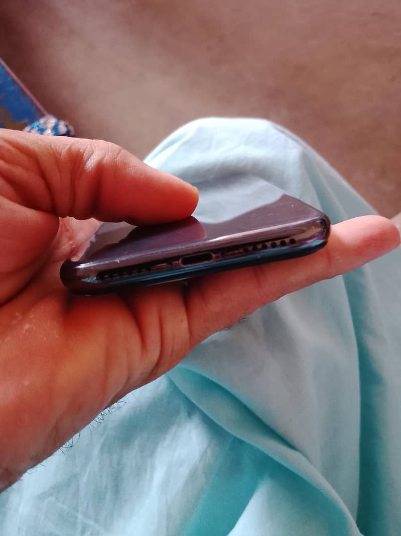 Apple iPhone X 2