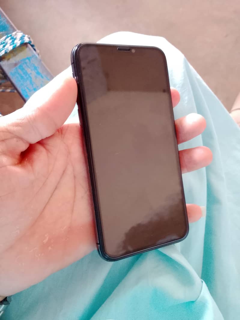 Apple iPhone X 3