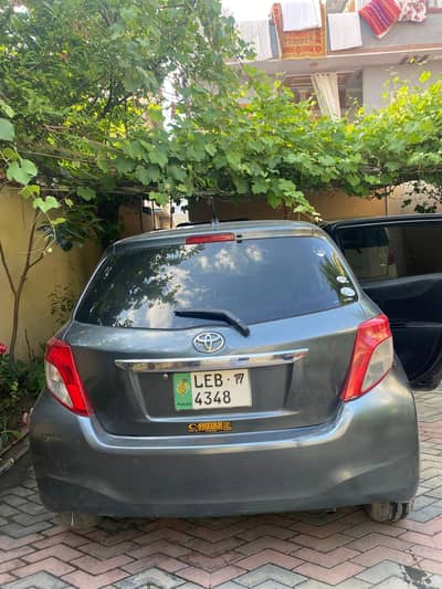 Toyota Vitz 2011