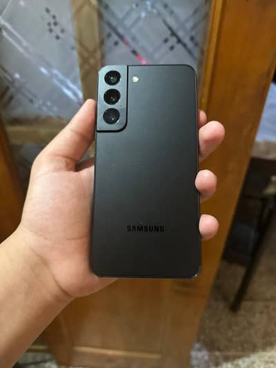 Samsung galaxy s22 8/256gb official pta approved clean condition