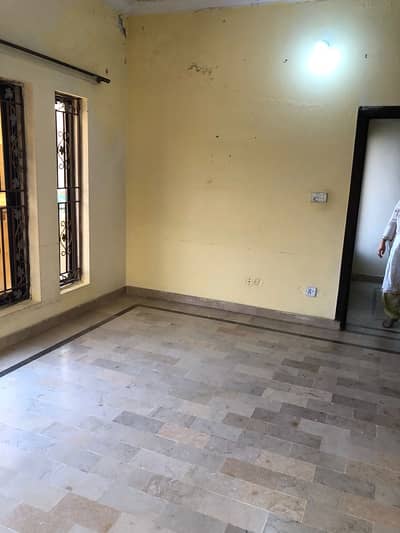 10 Marla Upper Portion available for Rent