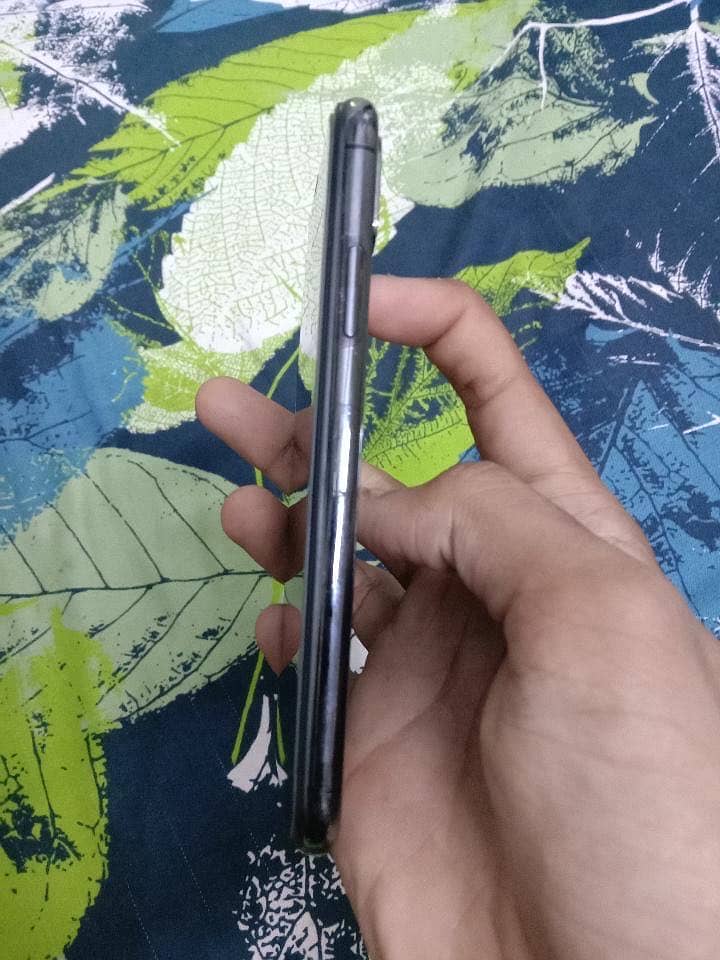 Apple iPhone X 2