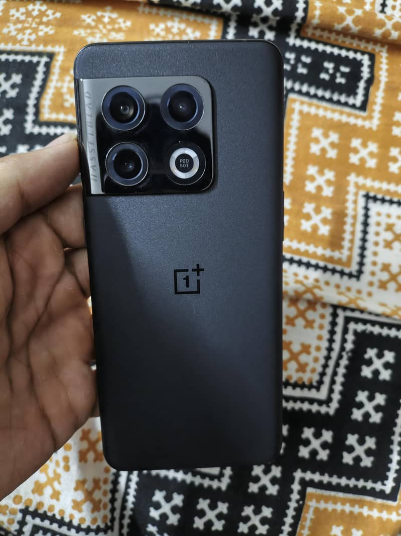 One Plus 10 Pro 1