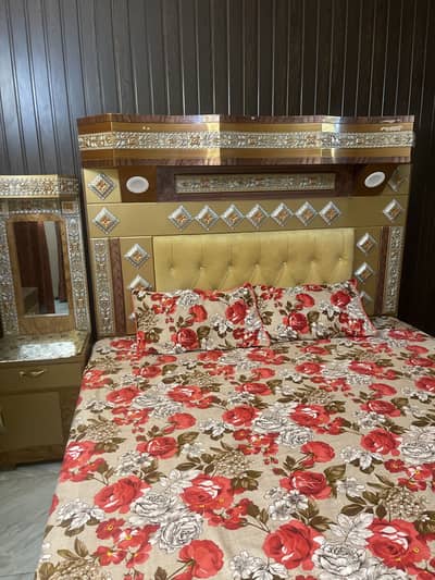 Bed set and sofa set 5 setr