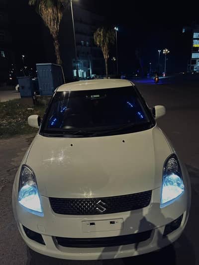 Suzuki Swift 2013 dlx for sale almost genuine paint