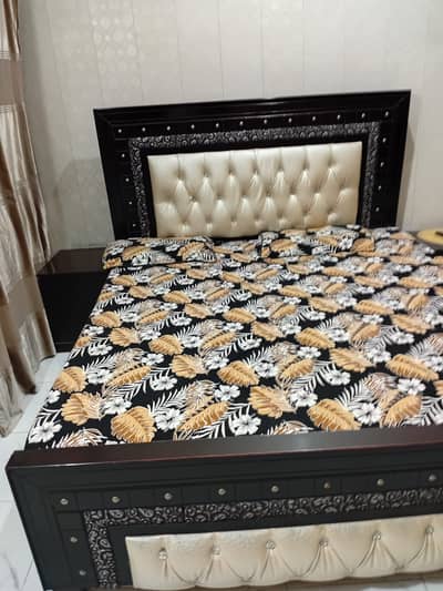 Bed for sale with side tables and dressing