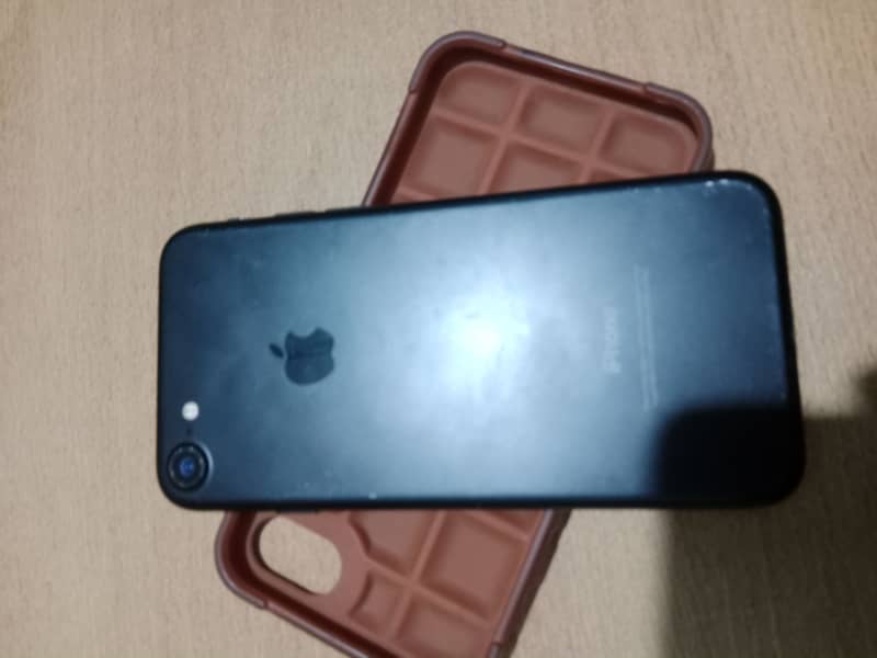Apple iPhone 7 3