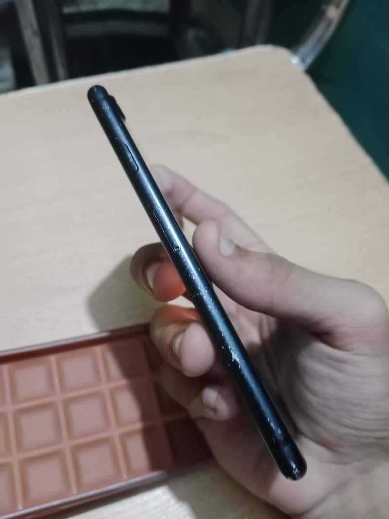 Apple iPhone 7 4