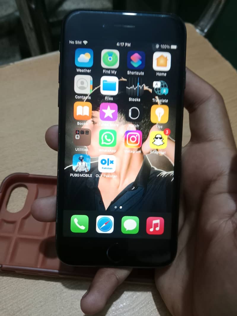 Apple iPhone 7 7