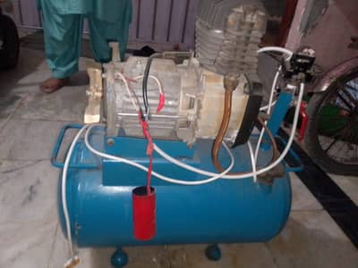 Air compressor neat n clean. 30000. Rs