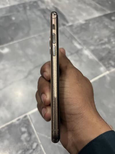 Apple iPhone 11 Pro factory unlock