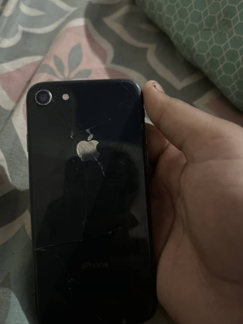 Apple iPhone 8 0