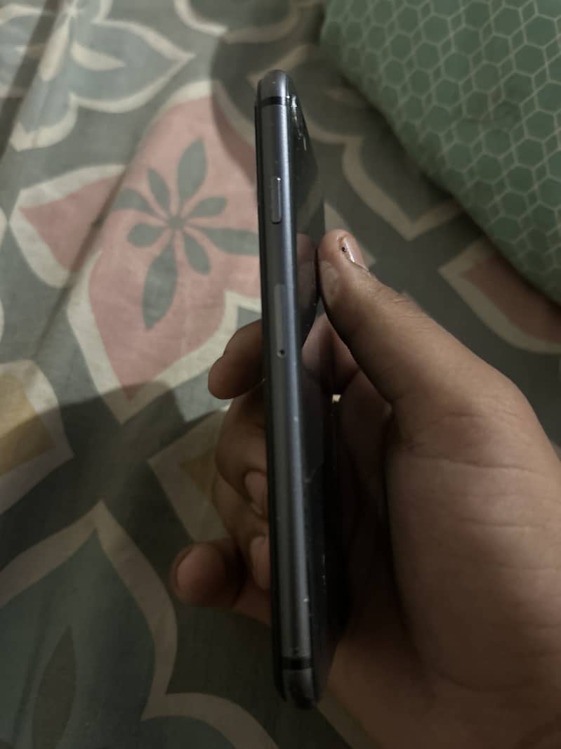 Apple iPhone 8 2