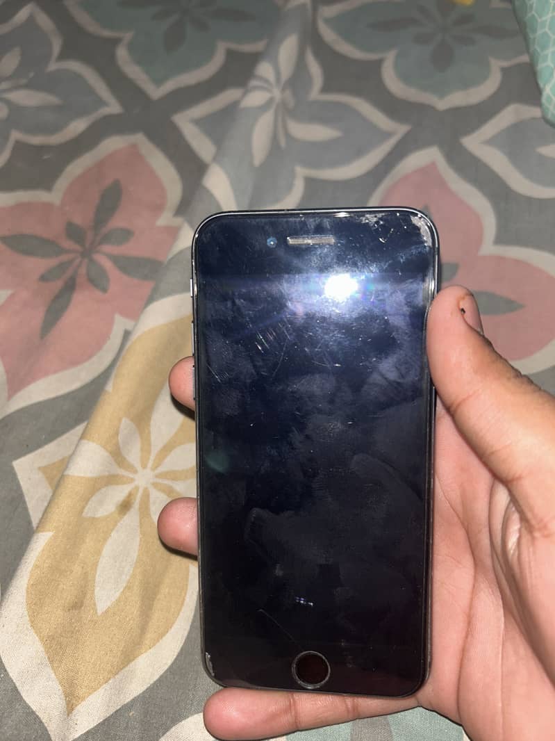 Apple iPhone 8 4