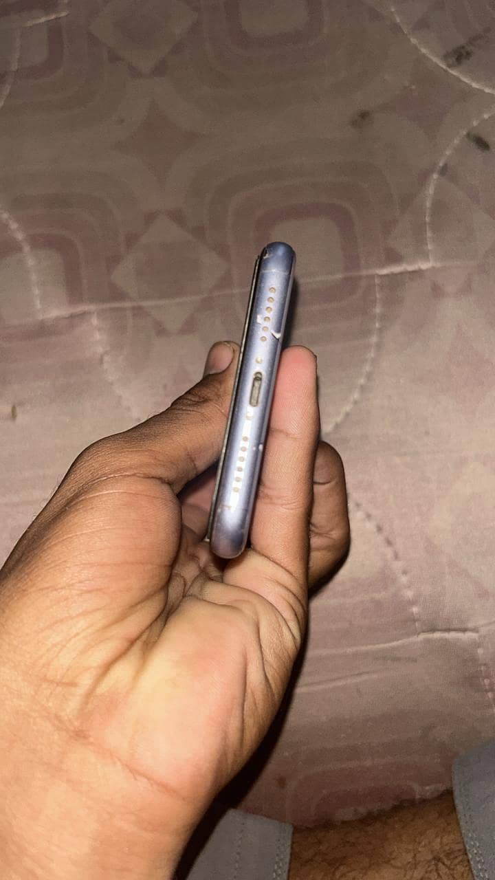 Apple iPhone 11 1