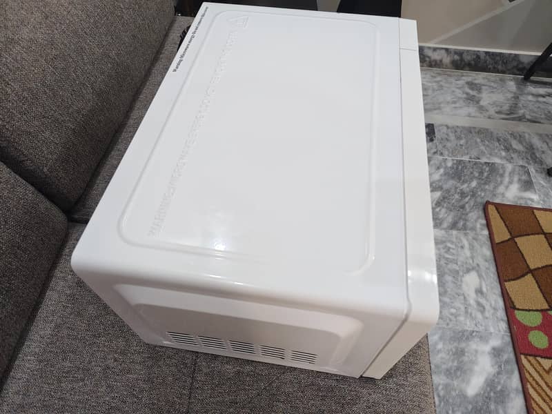 Dawlance Microwave 2