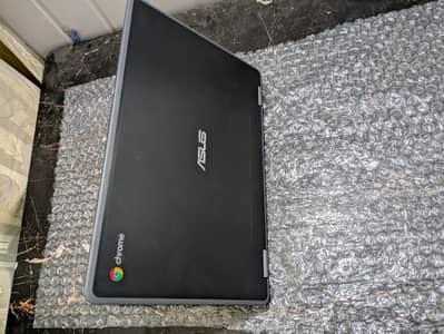 ASUS Chromebook Flip C213S. TOUCHSCREEN. . 360 FLIP ,4 GB RAM ,32 GB ROM