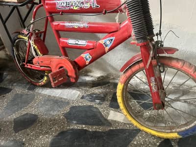 Kids bicycle for sale 9/10 condition
