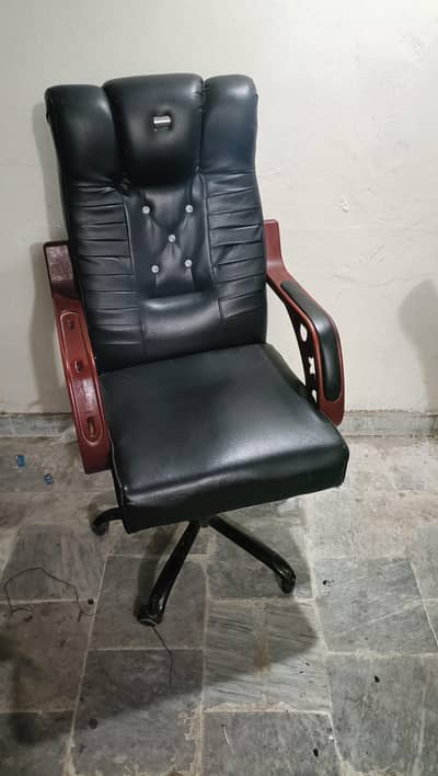 Boss chair Metal Stand heavy