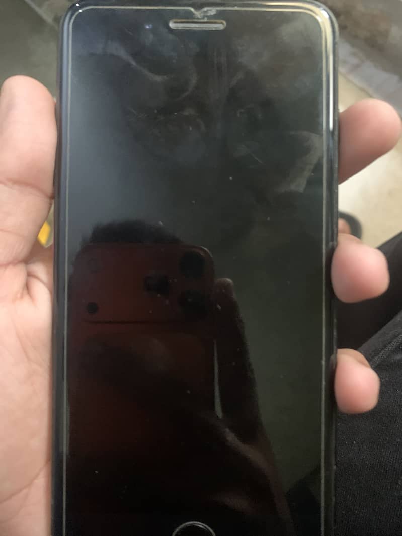 Apple iPhone 7 Plus 1