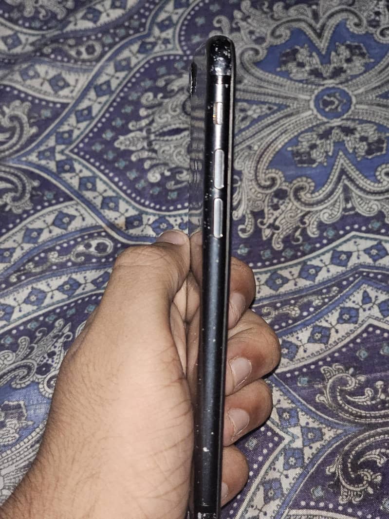Apple iPhone 7 1