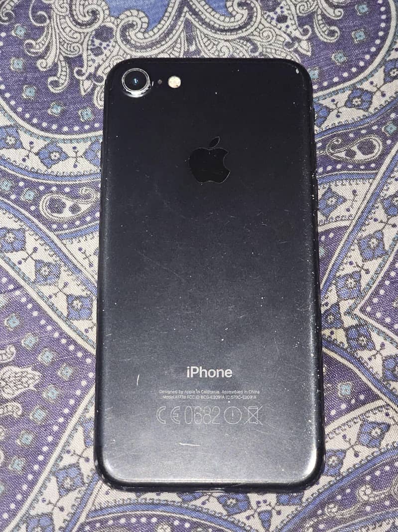 Apple iPhone 7 2