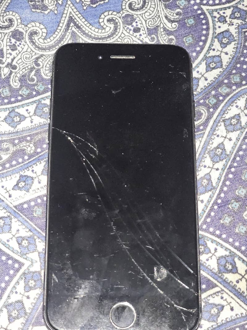 Apple iPhone 7 3