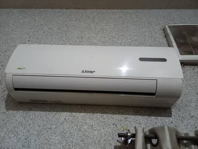 Mitsubishi Mr. Slim 1.5 Ton