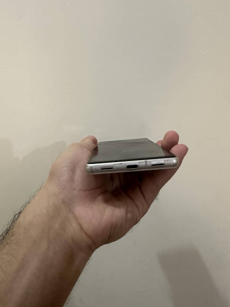 Google Pixel 7a 2