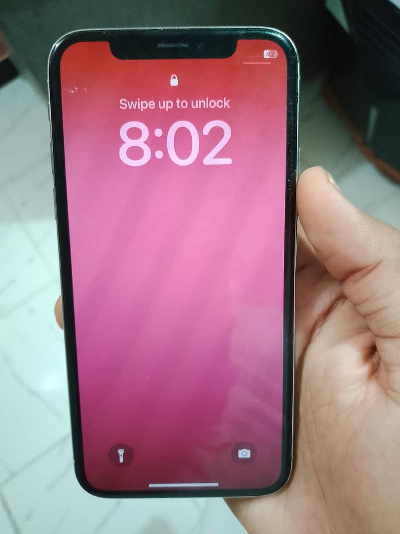 Apple iPhone X 4