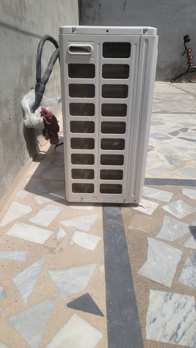 new Ac only 2 month use
