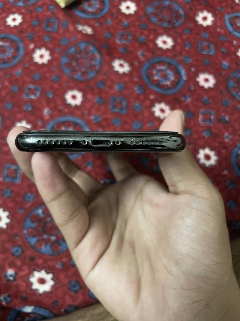 Apple iPhone X 2
