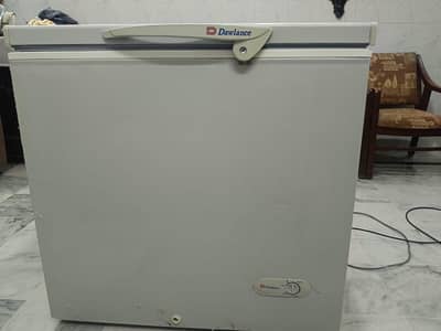Dawlance DF-300 chest freezer (300 liter)