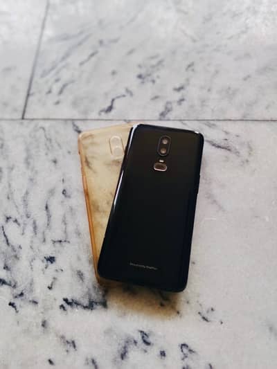 One Plus 6 8GB Ram 128GB Memory 2 SIM PTA Approved