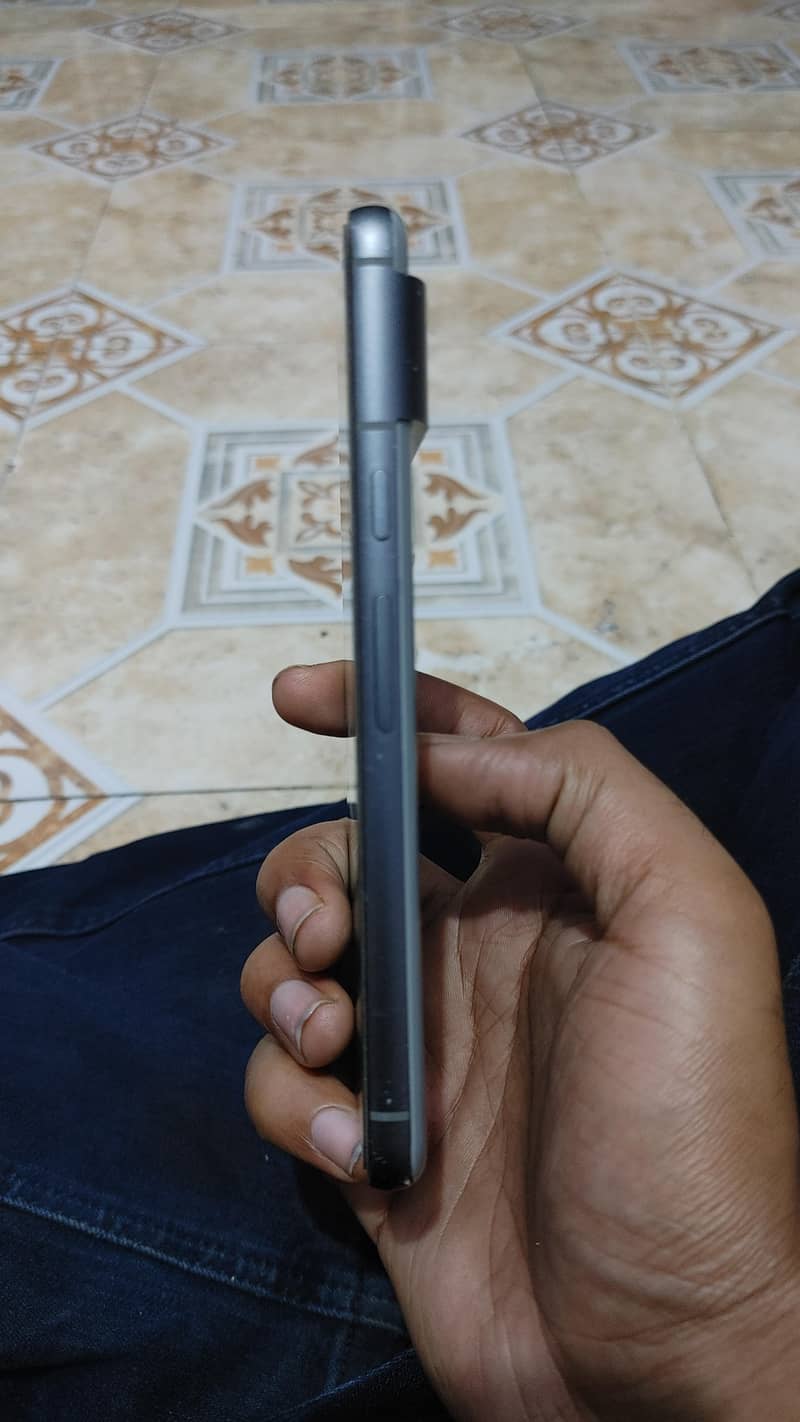 Google Pixel 8 2