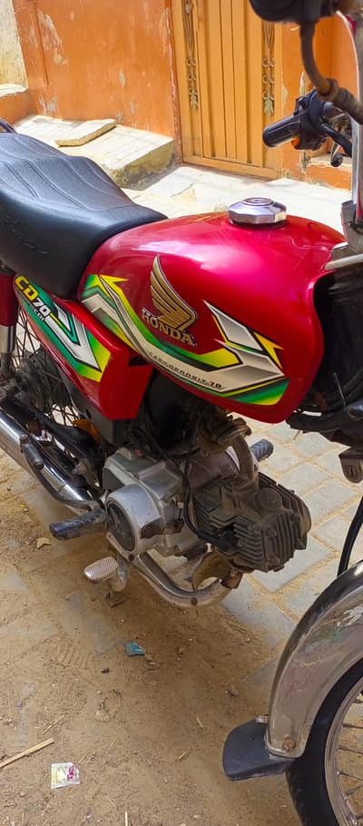 Honda 70cc 23 model Karachi number sealed engine completed documents