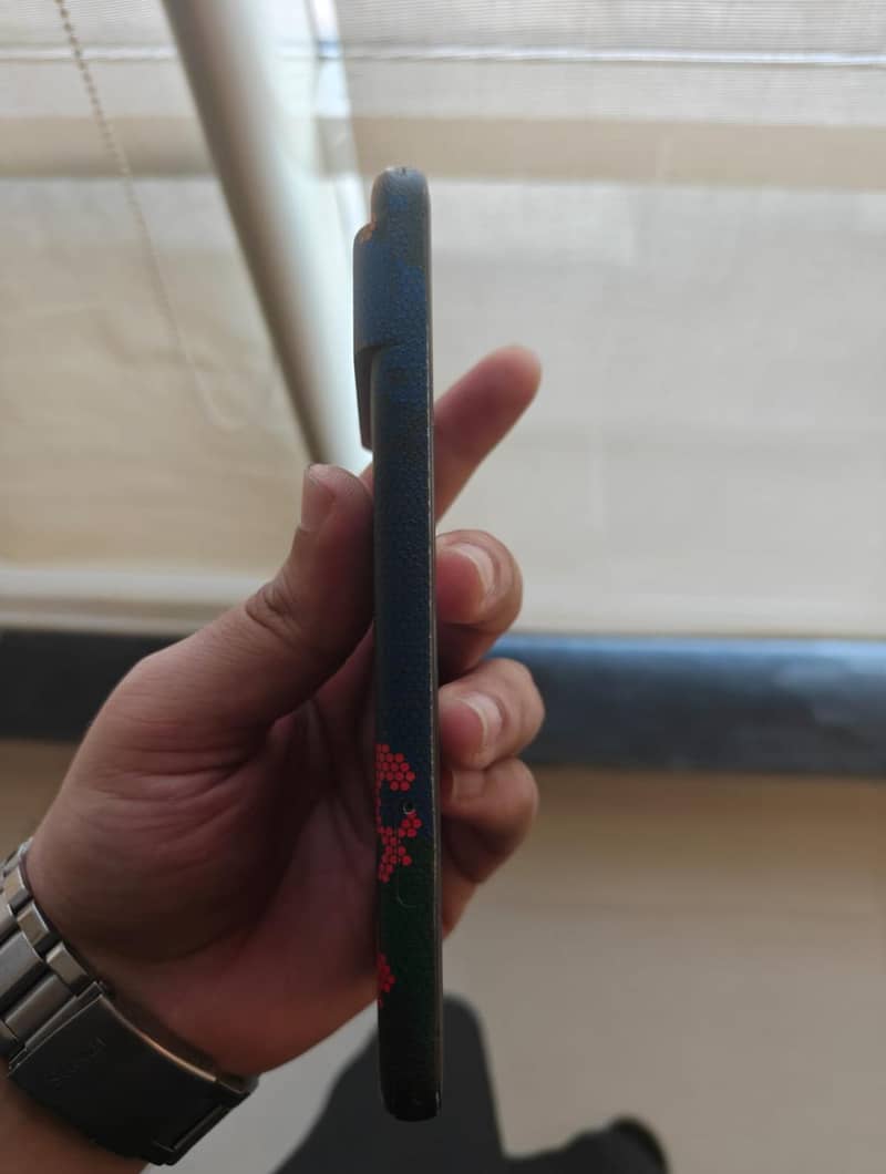 Google Pixel 8 4