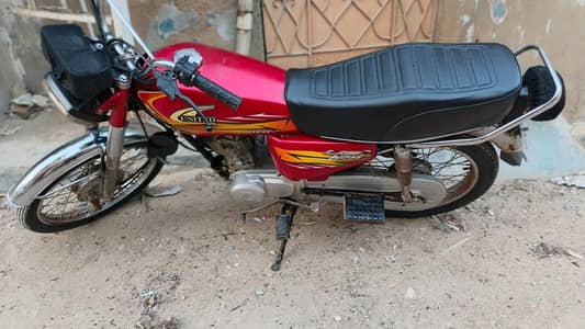 gare bht Kam use hoe he. gari ghr main. month. main. 1 bar he use hoe