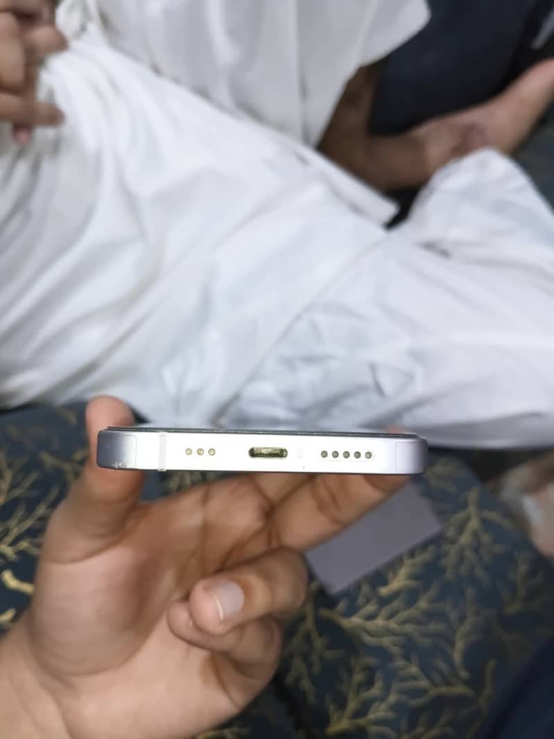 Apple iPhone 14 0
