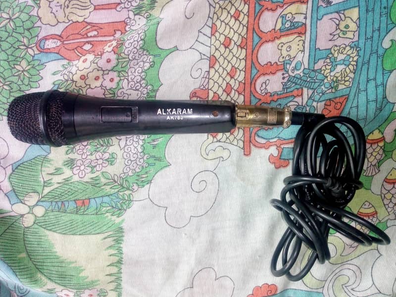 HiFi WIRED DYNAMIC MICROPHONE 0