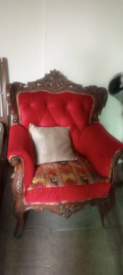 used chanioti sofa set 3 seater nd 2 (1 seater)