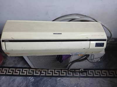 Kenwood continental series 1 ton split AC