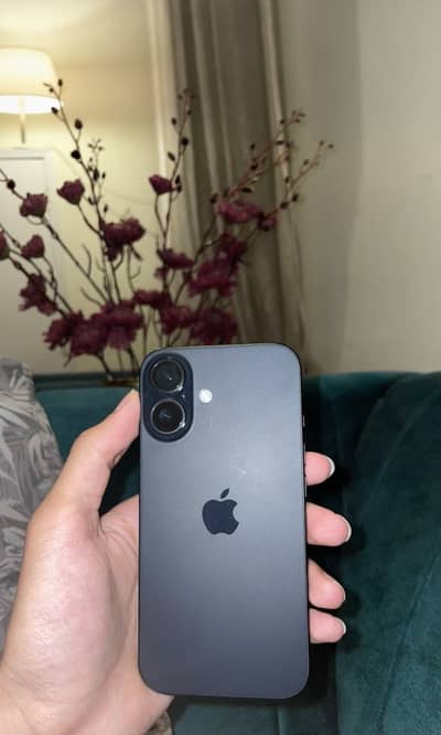 Apple iPhone 16